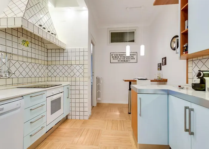 Апартаменты Goldie *