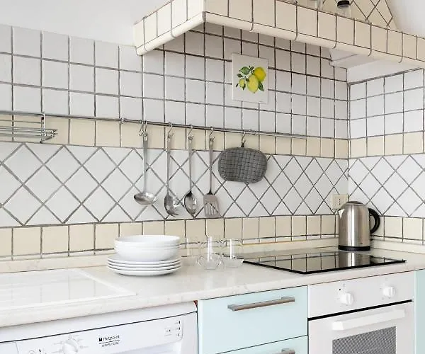 Goldie Apartment *
